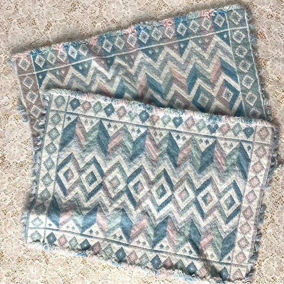 Pair of Vintage Handmade Cloth Placemats - Picture 4 of 5